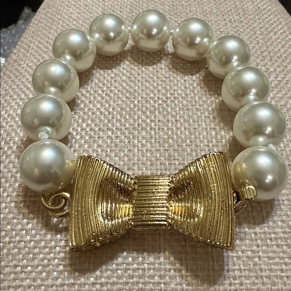 Kate Spade Gold Bow Pearl Bracelet - Picture 2 of 3